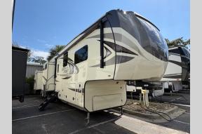 Used 2019 Jayco North Point 379DBFS Photo