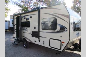 Used 2018 Forest River RV Flagstaff Micro Lite 19FBS Photo