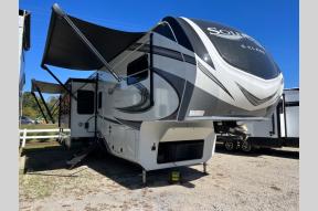 New 2023 Grand Design Solitude S-Class 3950BH-R Photo