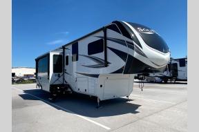Used 2024 Grand Design Solitude 391DL Photo