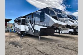 New 2025 Dutchmen RV Voltage 4225 Photo