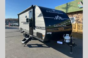 New 2025 Coachmen RV Catalina Summit Series 7 184BHSX Photo