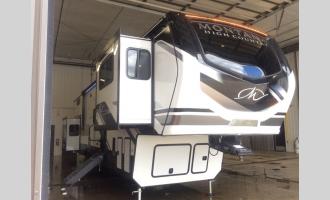 New 2024 Keystone RV Montana High Country 377FL Photo