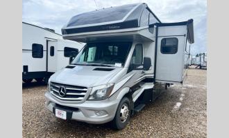 Used 2019 Dynamax isata 3 24FW Photo