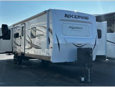 2016 Forest River Signature Ultra Lite 8325SS Exterior