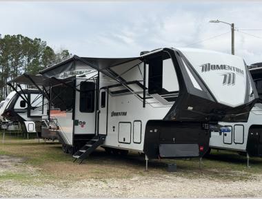 Stock images shown. Colors and specs may vary. Please ask for exact details on this RV.