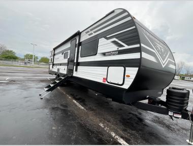 2025 Grand Design Transcend 335BHT Exterior