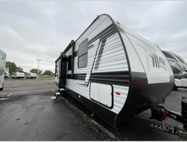 2025 Grand Design Momentum 27MAV Exterior