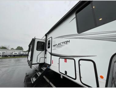 2025 Grand Design Reflection 295RL Exterior