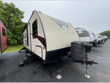 2017 Winnebago Minnie 2401RG Exterior