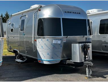 2026 Airstream Caravel 20FB Exterior