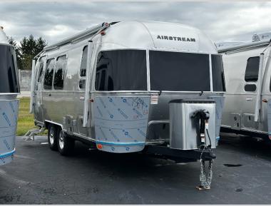 2026 Airstream International 23FBT Exterior