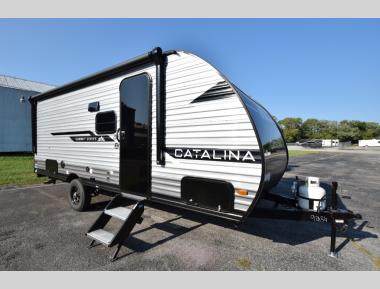 THIS UNIT IS DISPLAYING STOCK PHOTOS. PLEASE CONFIRM OPTIONS WITH THE DEALER