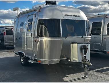 2025 Airstream Caravel 16RB Exterior
