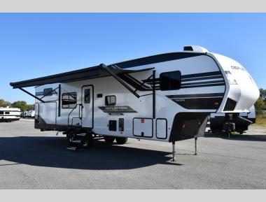 Left Front Corner - Awning Extended