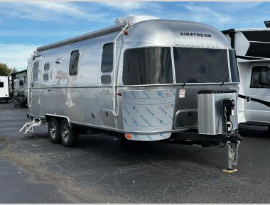 2026 Airstream Trade Wind 25FBT Exterior