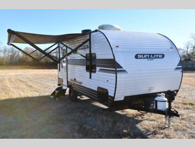 Left Front Corner - Awning Extended