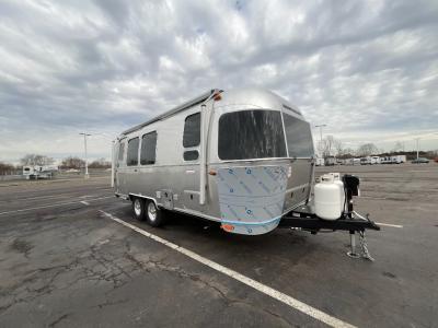 2025 Airstream International 23FBT Exterior