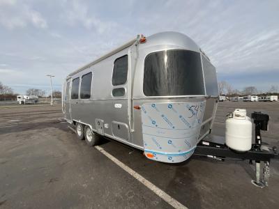 2025 Airstream Flying Cloud 23FBT Exterior