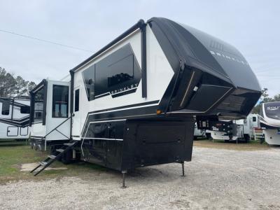 11' Garage and 1.5 baths!