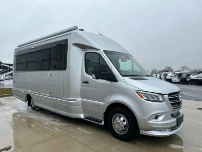 Airstream Atlas Exterior