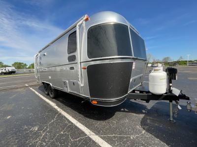 2025 Airstream Flying Cloud 25FBT Exterior