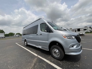Airstream Interstate 24GT Exterior