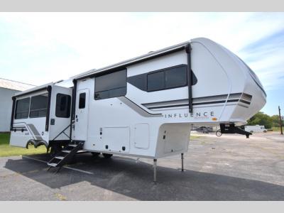 DISPLAYIG STOCK PHOTOS, CONFIRM OPTIONS WITH CAMPERS INN RV LOUISVILLE 812-282-7718
