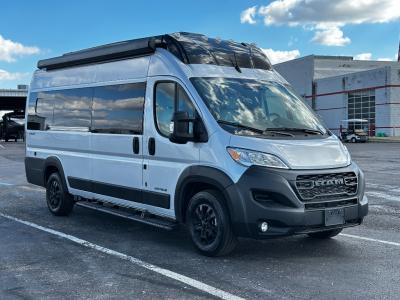 2024 Airstream Rangeline Exterior