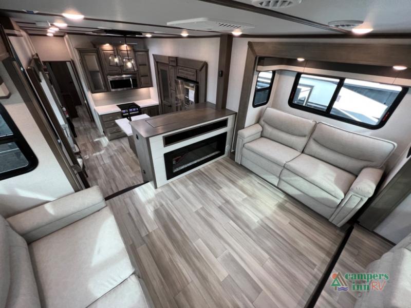 2023 Grand Design RV solitude s-class