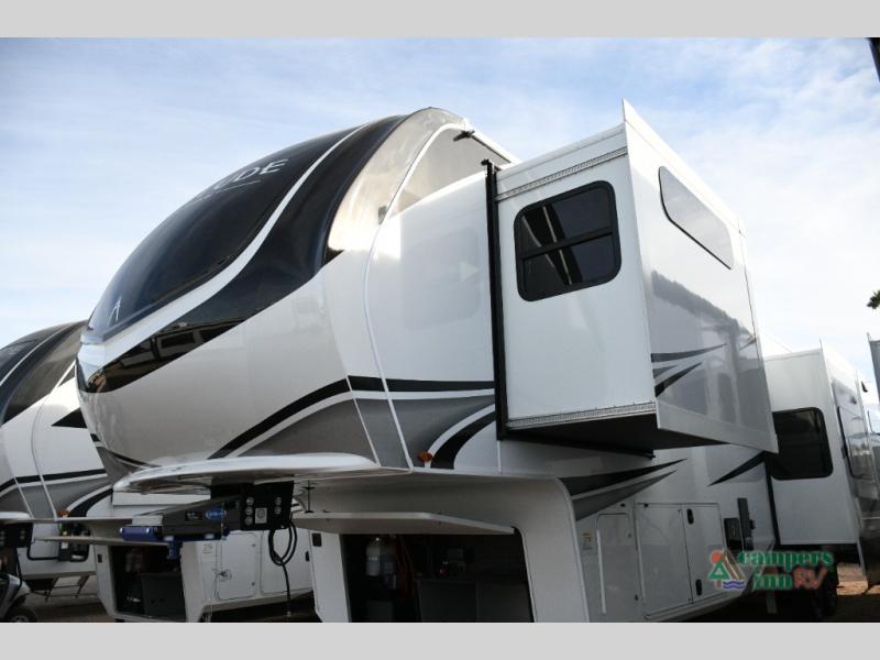 RV listing image