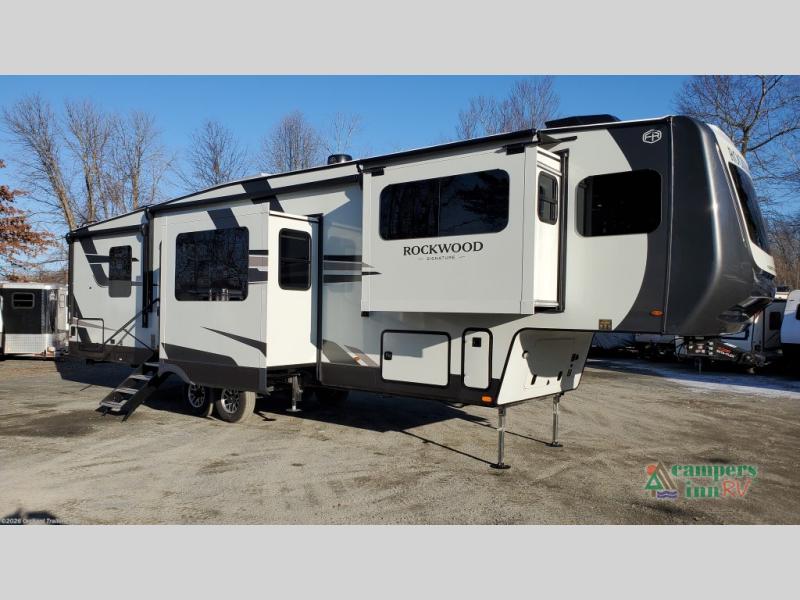 RV listing image