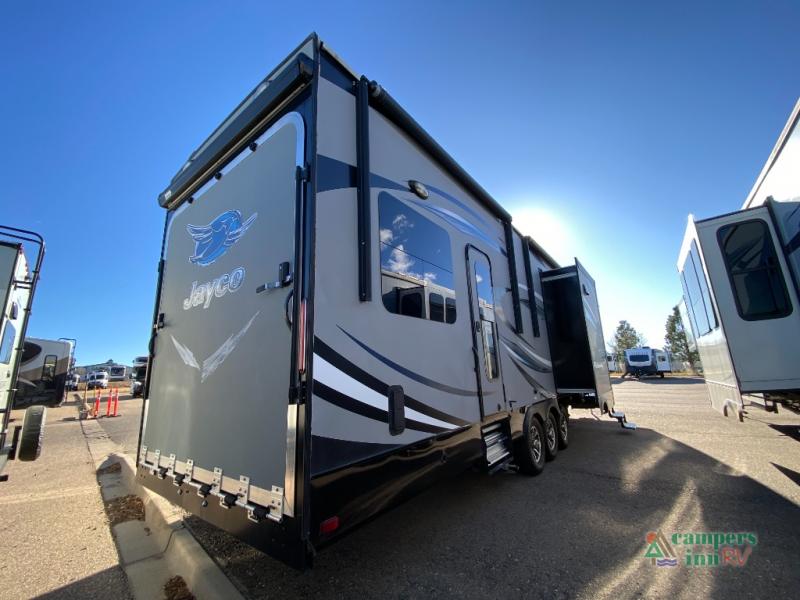 RV listing image