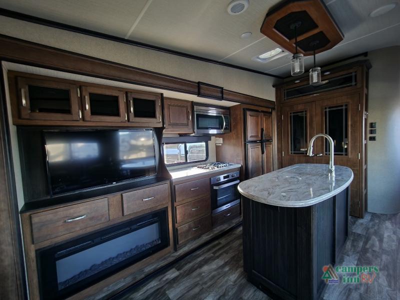 RV listing image