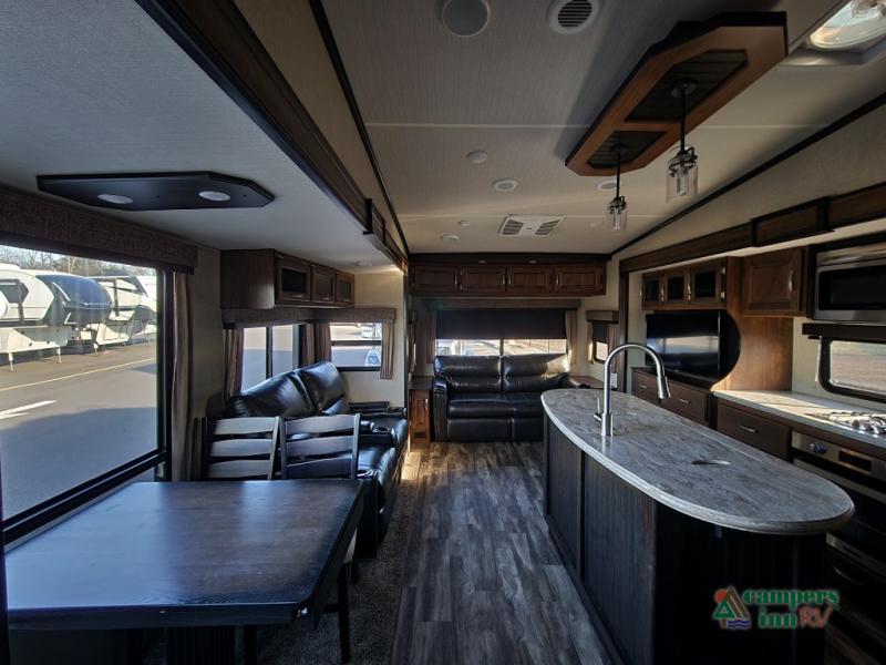 RV listing image
