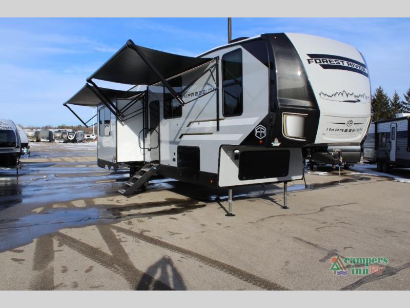 RV listing image