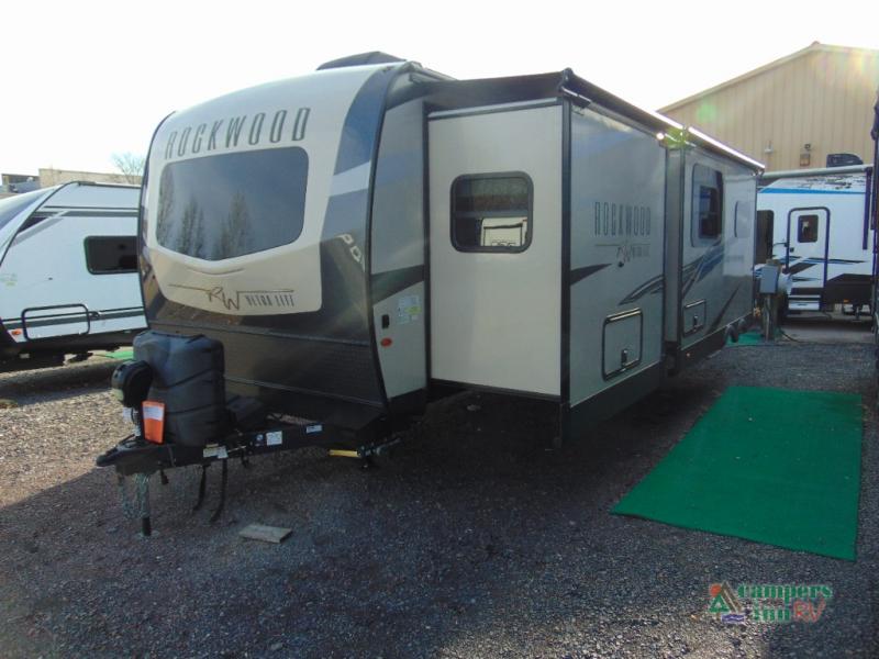RV listing image