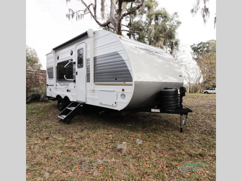 RV listing image