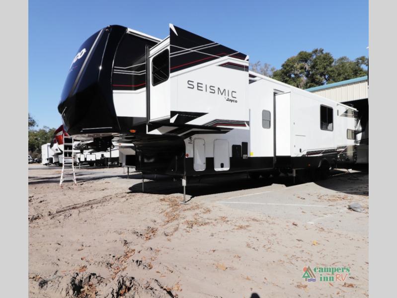 RV listing image