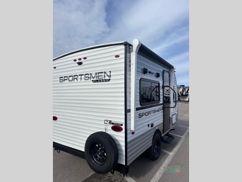 RV listing image