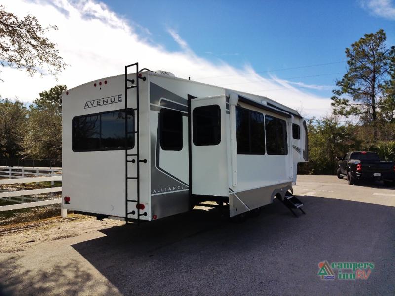 RV listing image