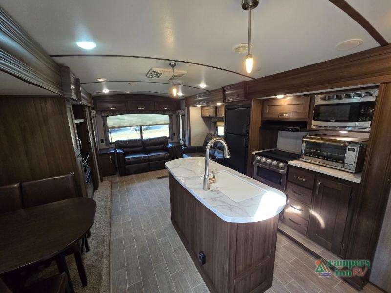RV listing image