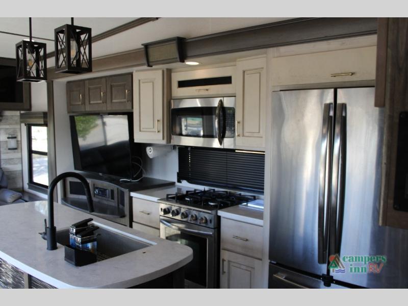 RV listing image