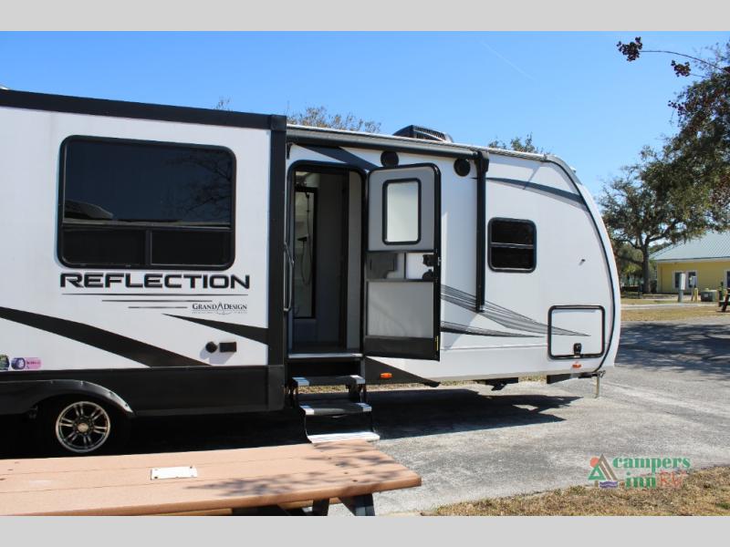 RV listing image