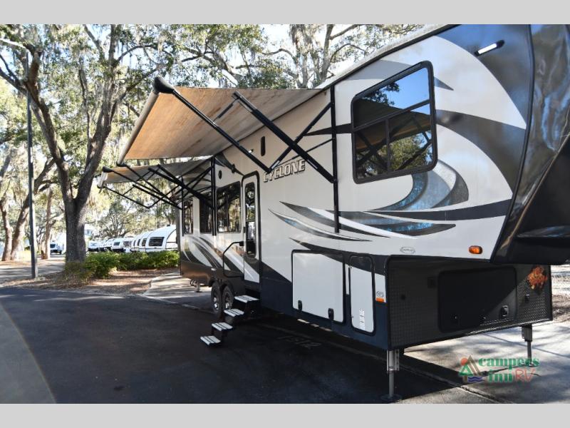 RV listing image