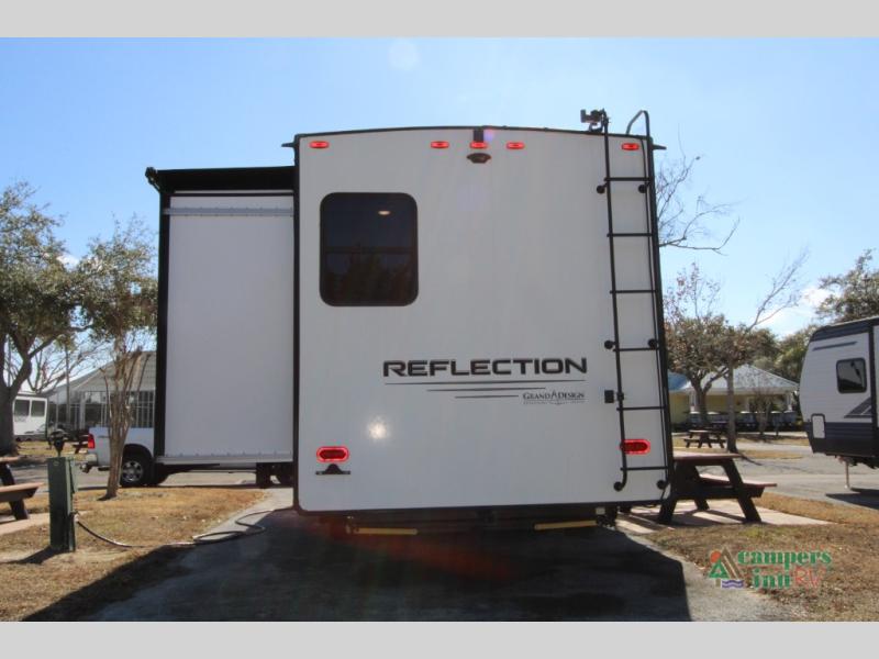 RV listing image