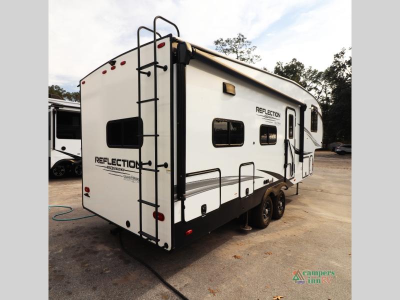 RV listing image