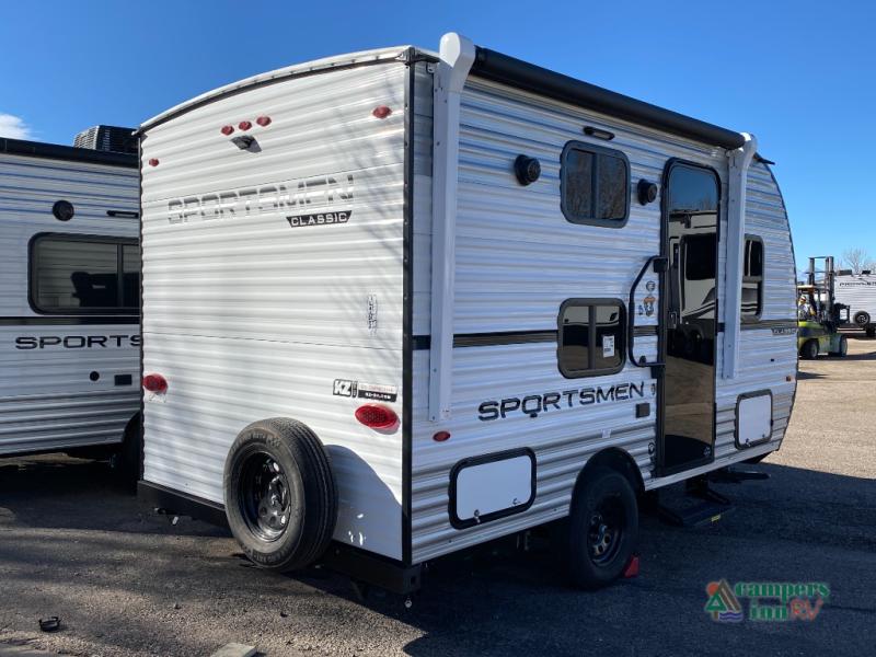 RV listing image