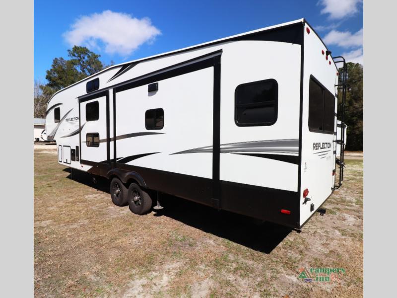 RV listing image