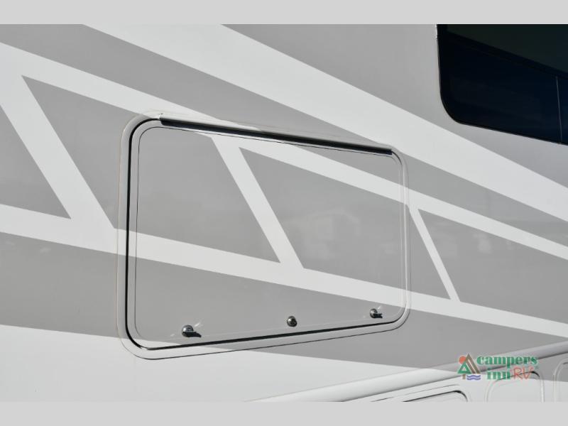 Thor Motor Coach Hurricane Image